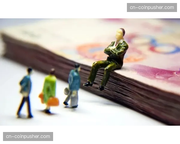 付费分发与免费分发的比例在本阶段动态调整 优化了总收益曲线